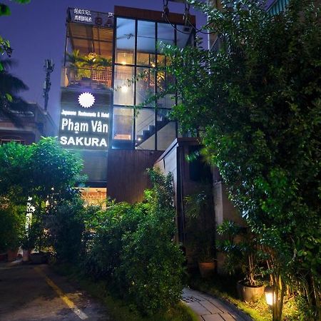 Pham Van Sakura Hotel Thuan An Екстер'єр фото