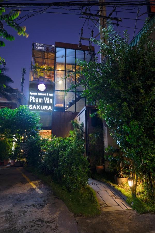 Pham Van Sakura Hotel Thuan An Екстер'єр фото