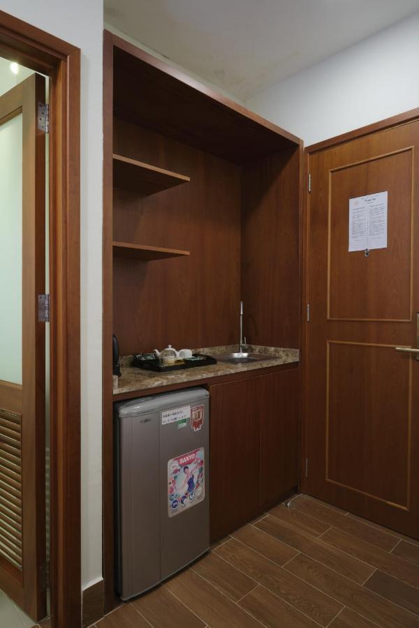 Pham Van Sakura Hotel Thuan An Екстер'єр фото